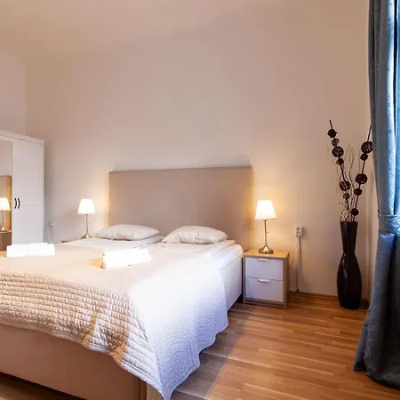 Smyrna Boutique Apartments * Prague