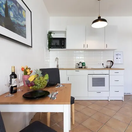 Apartment Aparts By The Bridge Prague