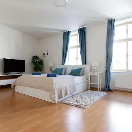 Smyrna Boutique Apartments *